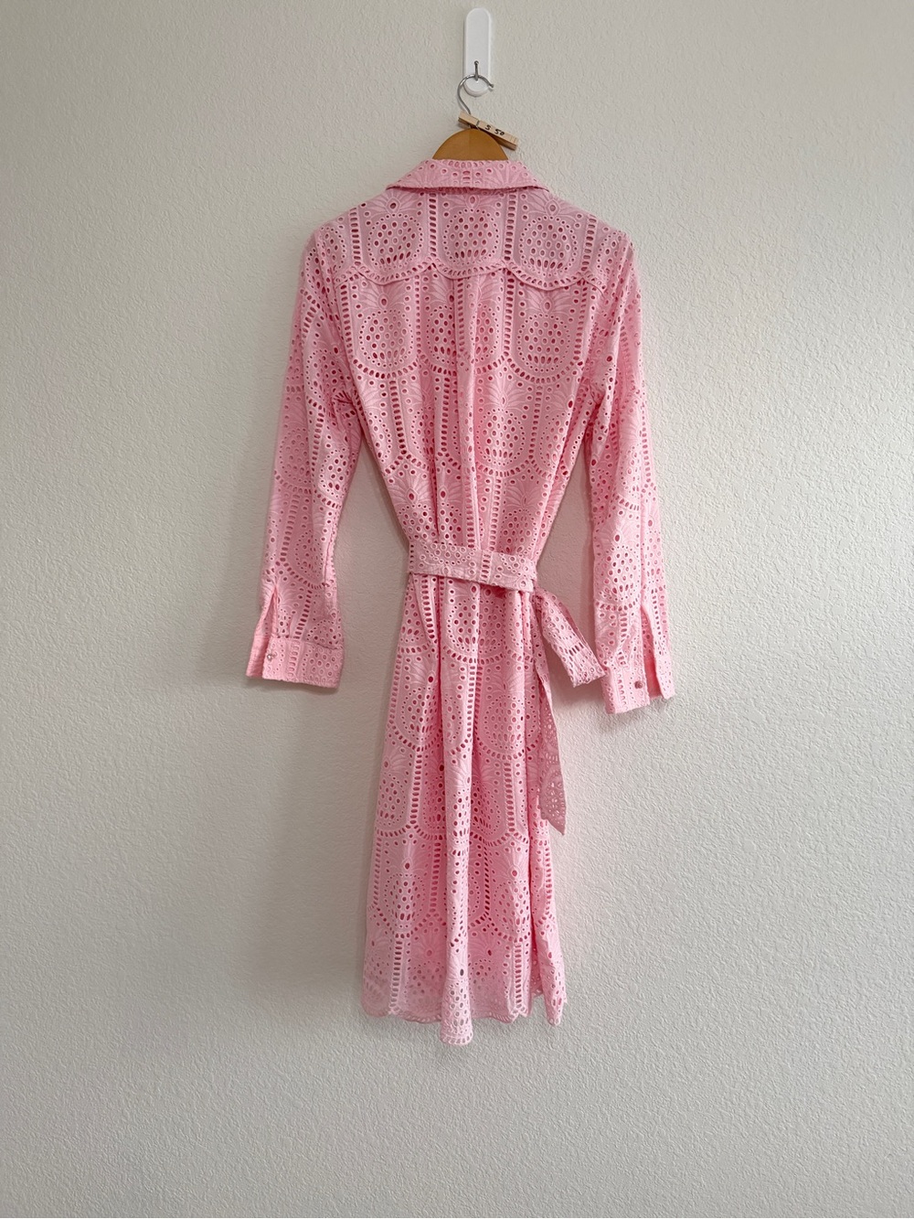 Lily Pulitzer Pink Eyelet Shirt Dress size 12 - Picture 5 of 11